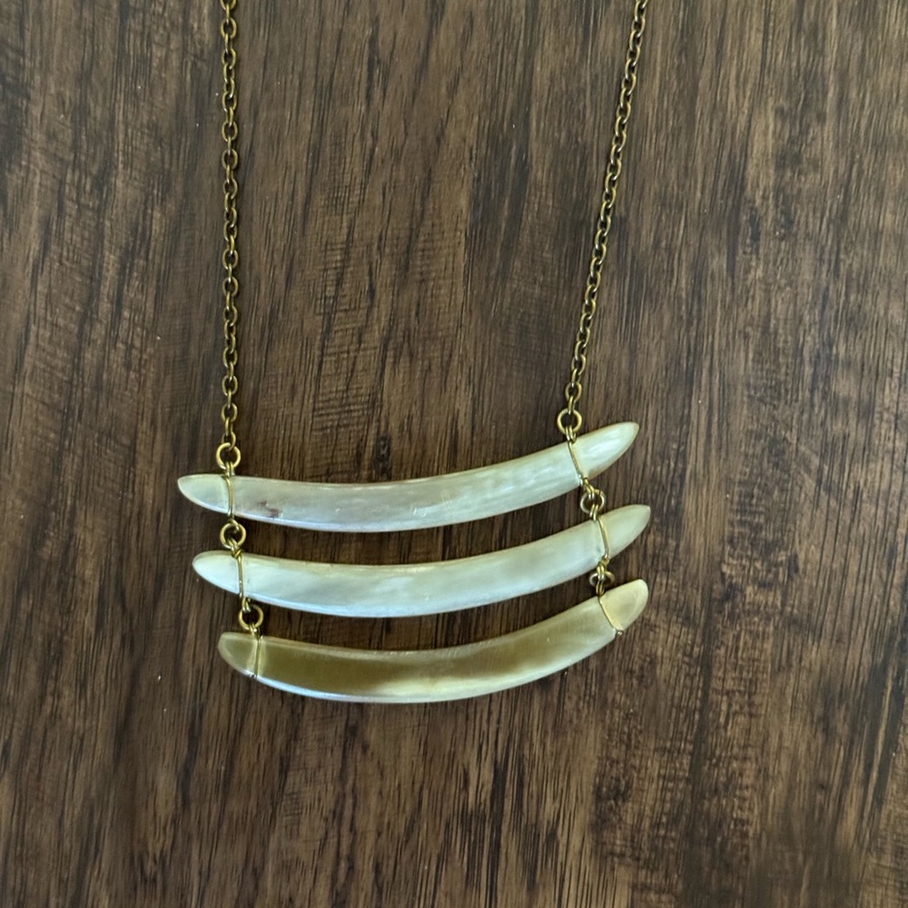 Anthropologi  necklace